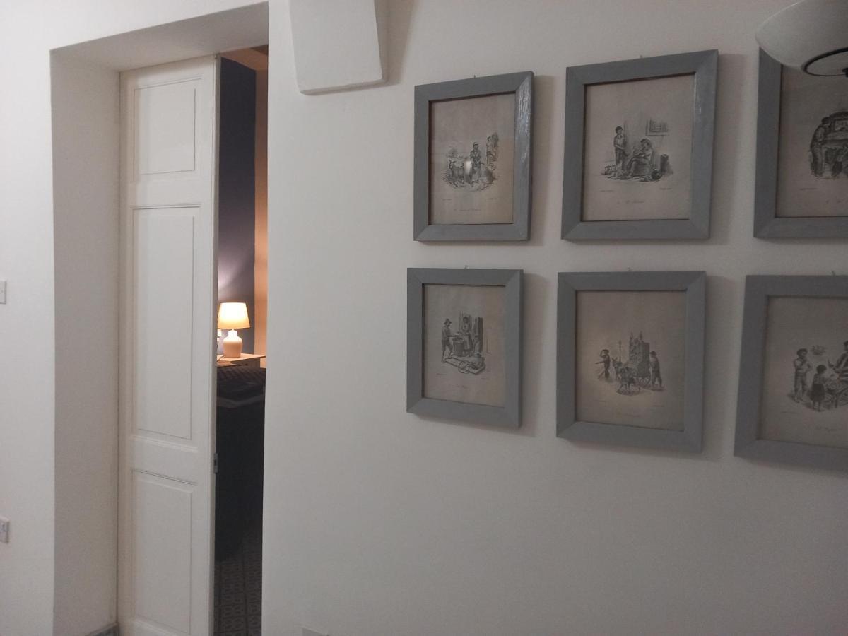 Вілла Door Nine -Townhouse With Harbour Views Флоріана Екстер'єр фото